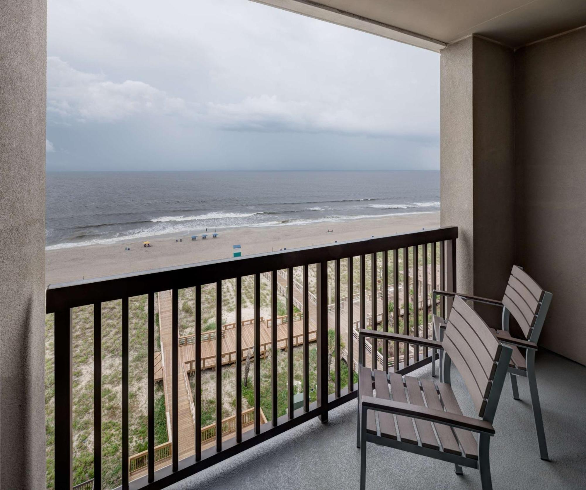 Hampton Inn & Suites By Hilton Carolina Beach Oceanfront Exterior foto