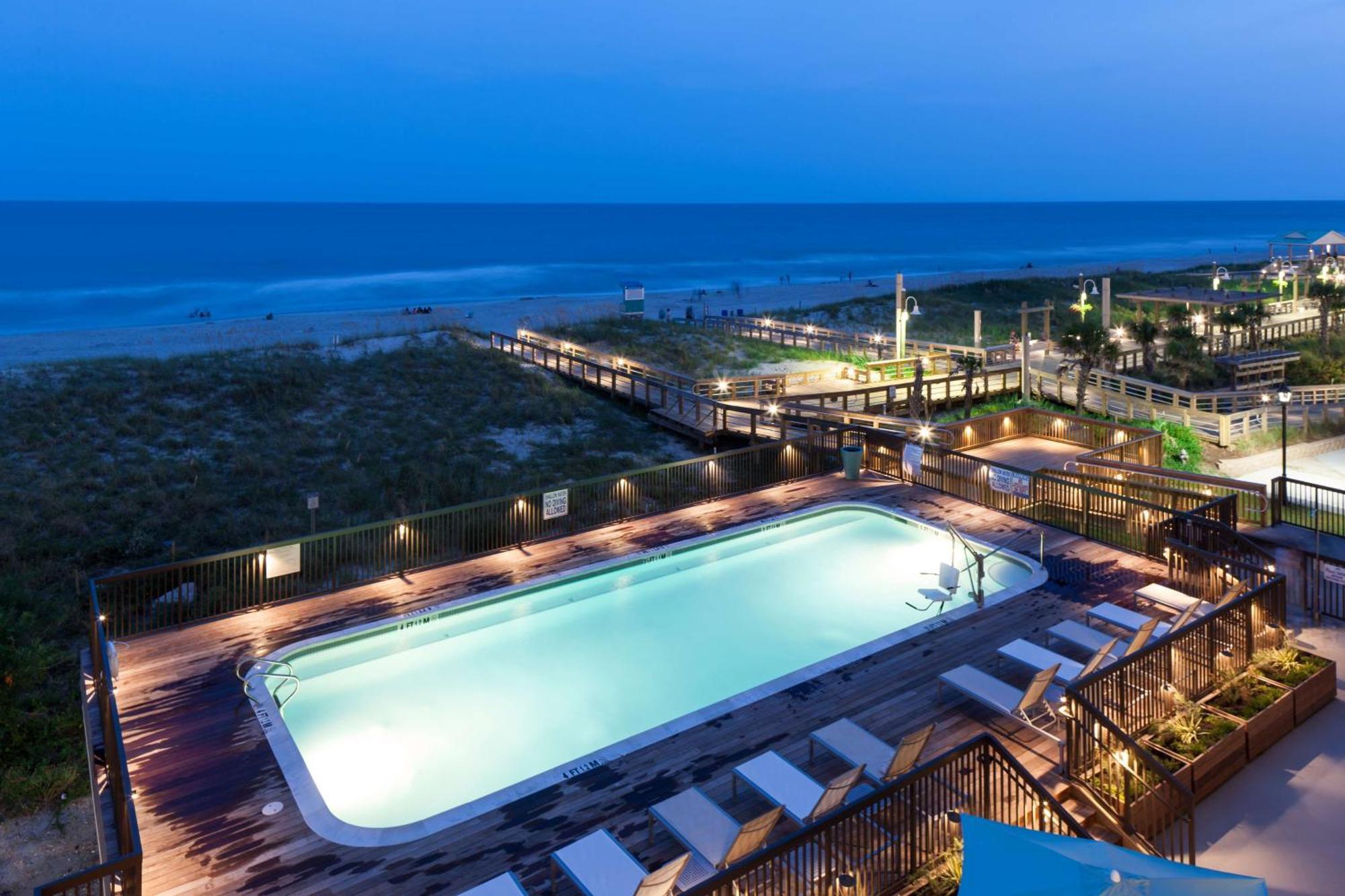 Hampton Inn & Suites By Hilton Carolina Beach Oceanfront Exterior foto